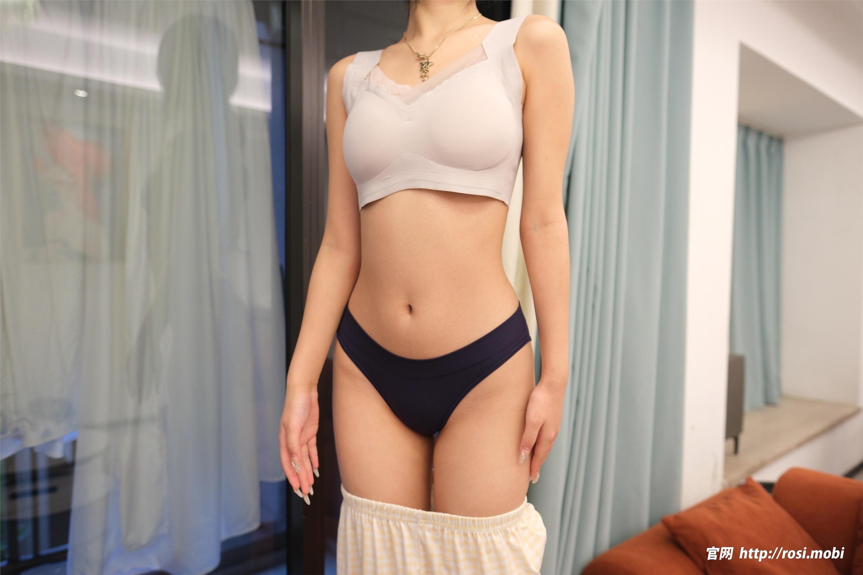 ROSI写真 2025.04.08 NO.4873